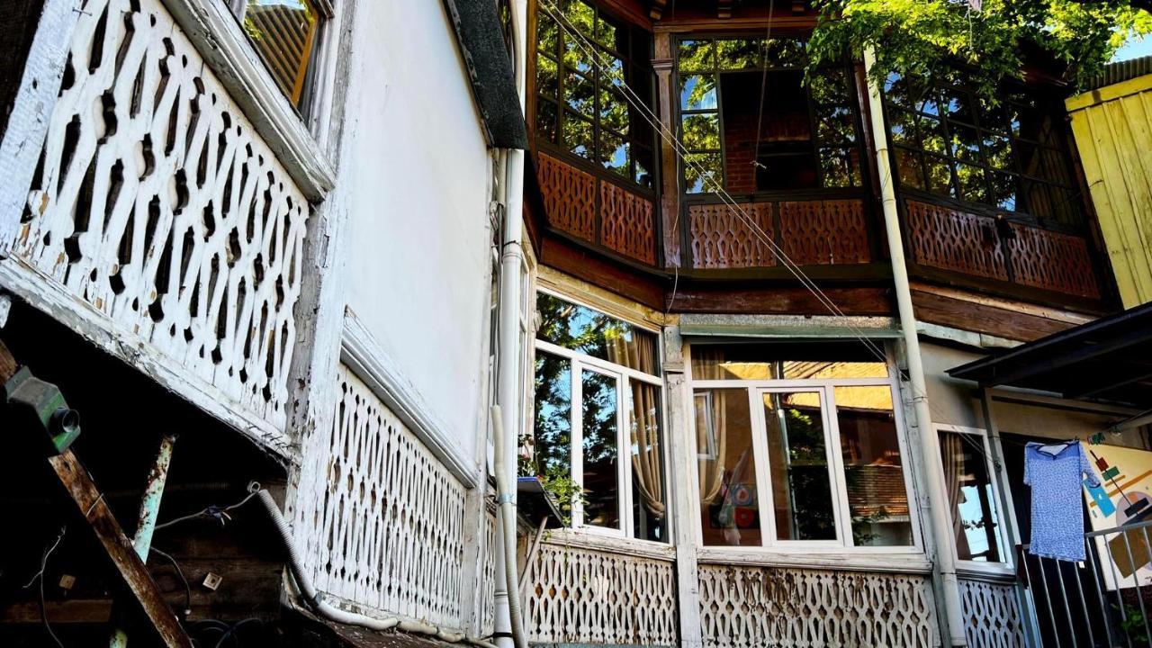 Hostel Pirosmani Tbilisi Zewnętrze zdjęcie