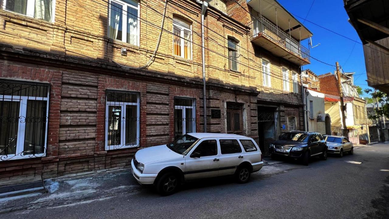 Hostel Pirosmani Tbilisi Zewnętrze zdjęcie