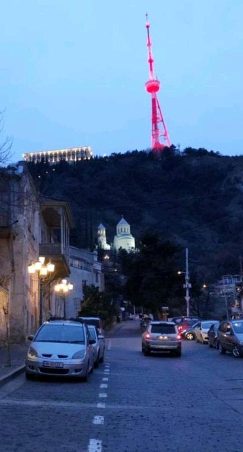 Hostel Pirosmani Tbilisi Zewnętrze zdjęcie