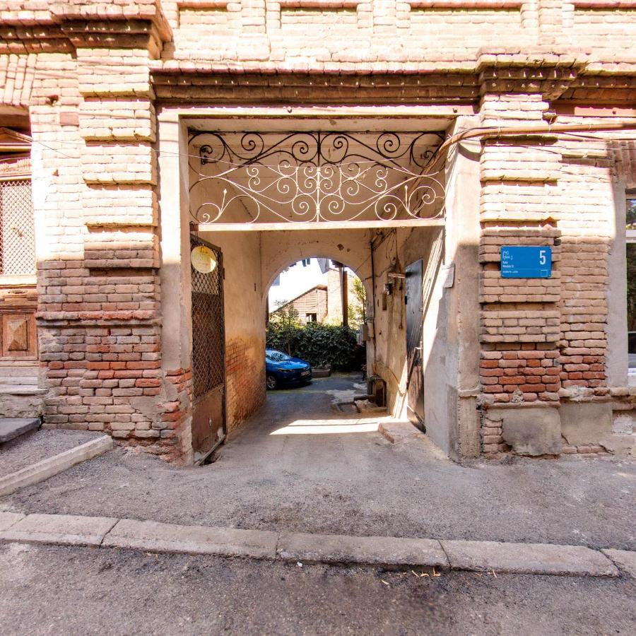 Hostel Pirosmani Tbilisi Zewnętrze zdjęcie