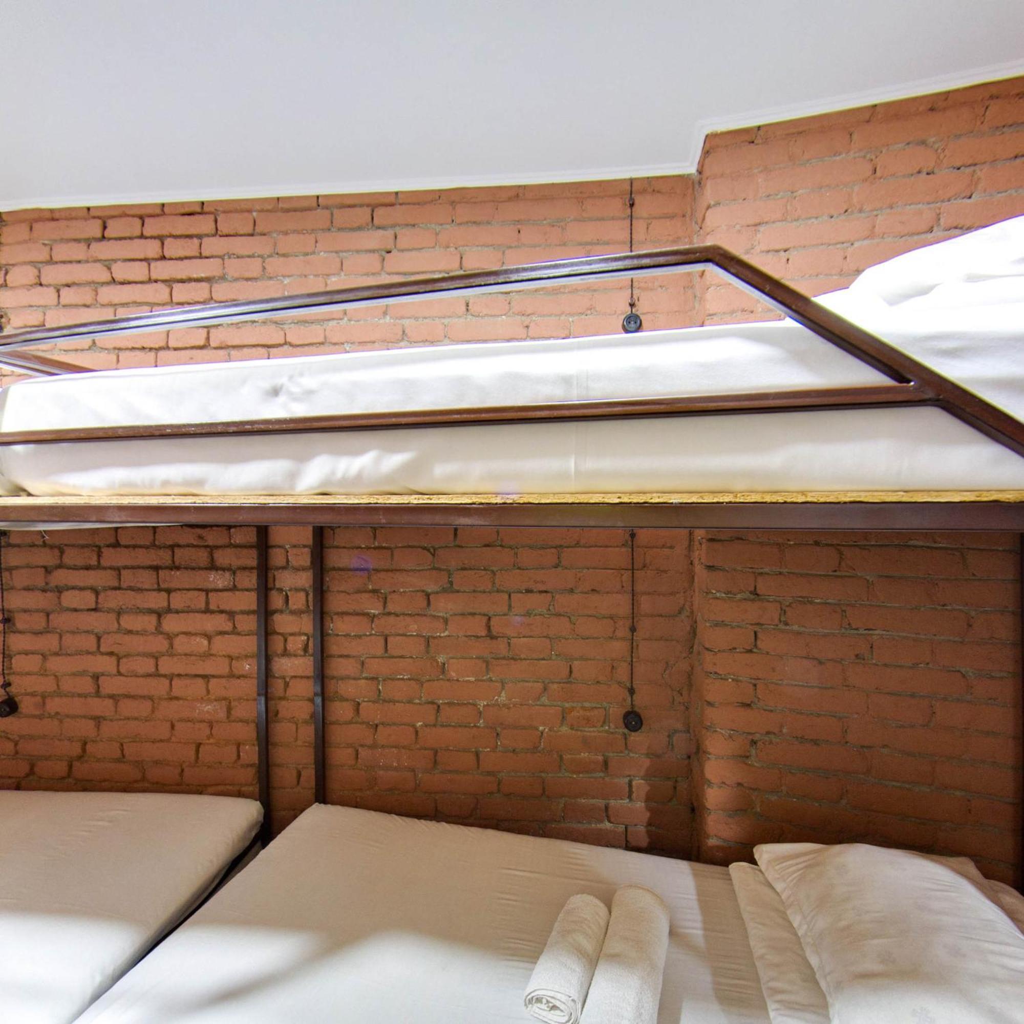 Hostel Pirosmani Tbilisi Zewnętrze zdjęcie