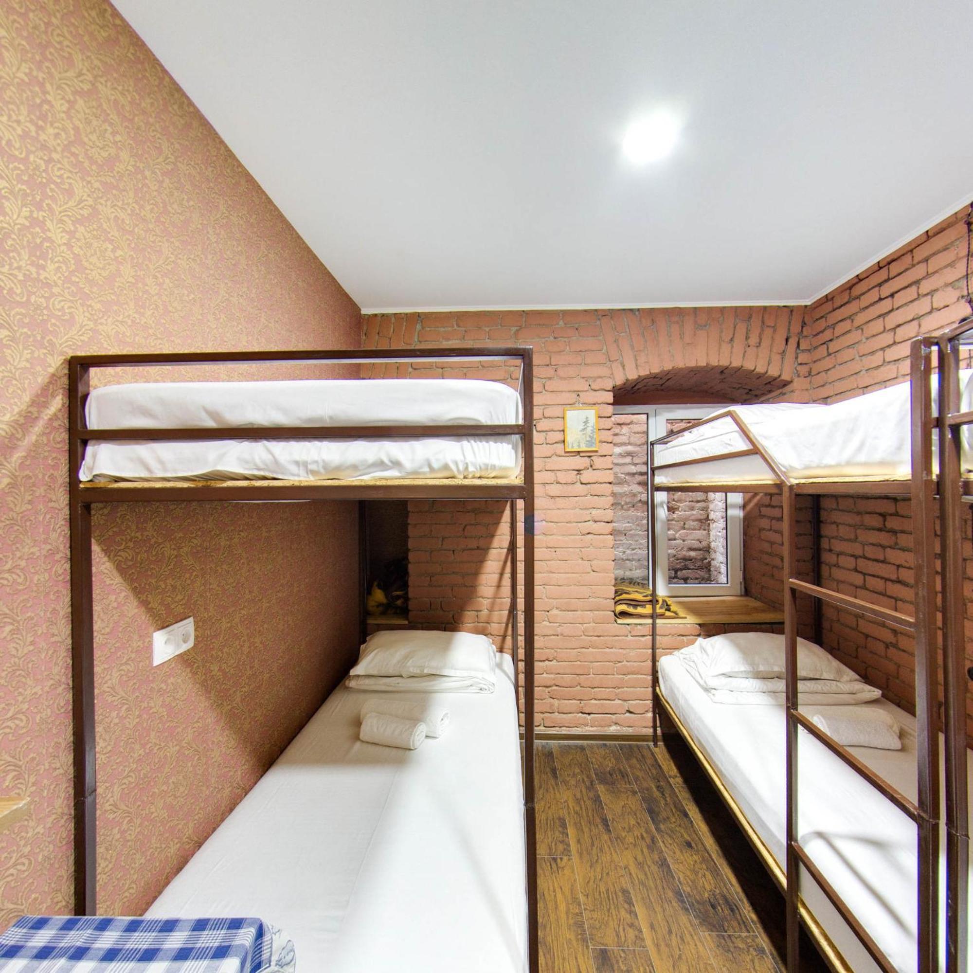 Hostel Pirosmani Tbilisi Zewnętrze zdjęcie